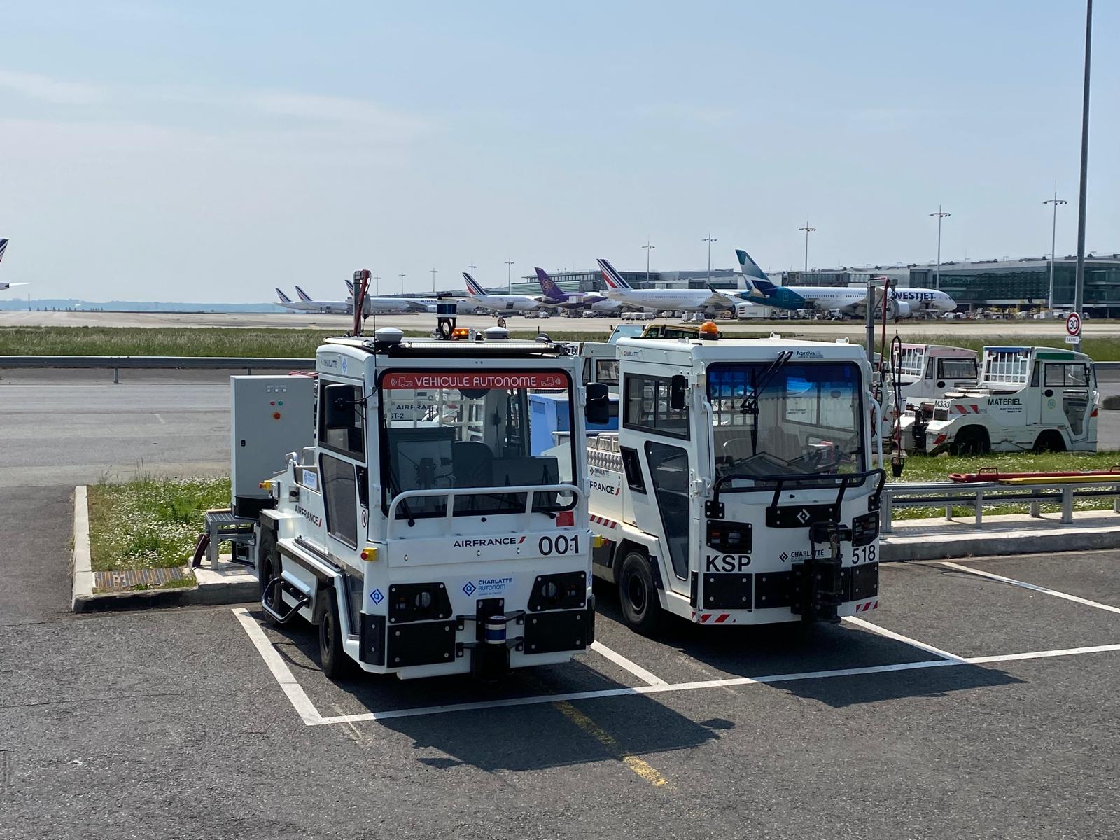 AT135 Autonom Tract — Autonomous Electric Baggage Tractor