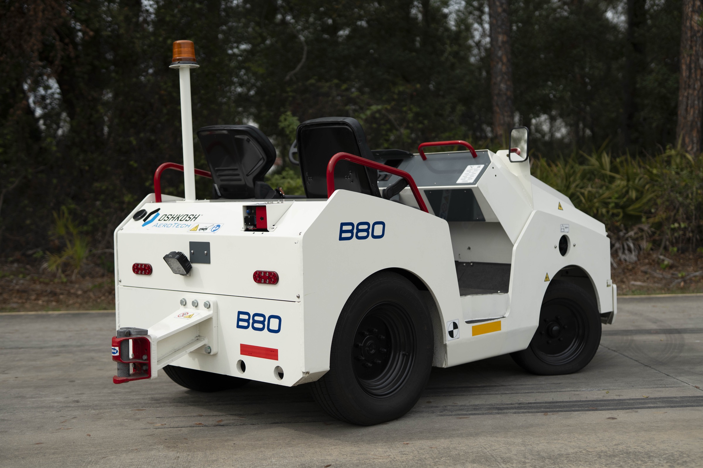 Oshkosh AeroTech B80 Electric Baggage Tractor view 3
