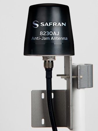8230AJ GPS/GNSS Anti-Jam Outdoor Antenna view 2